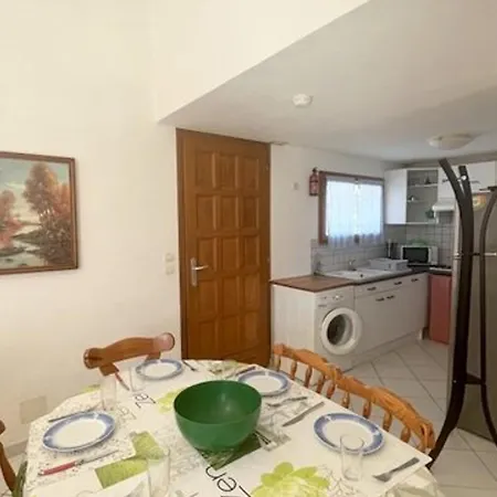 Maison Au Calme, Proche Plage, Animaux Admis, Parking - Fr-1-529-51 *