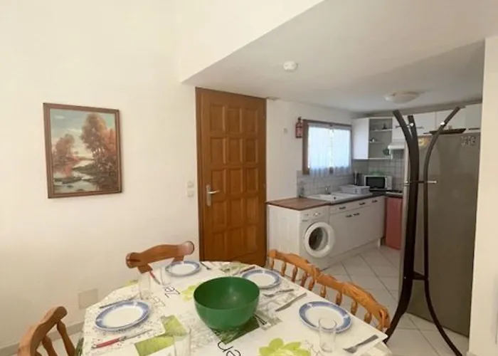 Maison Au Calme, Proche Plage, Animaux Admis, Parking - Fr-1-529-51 *
