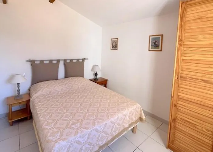 Maison Au Calme, Proche Plage, Animaux Admis, Parking - Fr-1-529-51 *